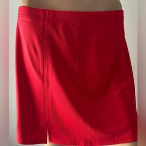 Bolle Women's Golf Red Skirt Stretch Size L pull up. Excellent condition.